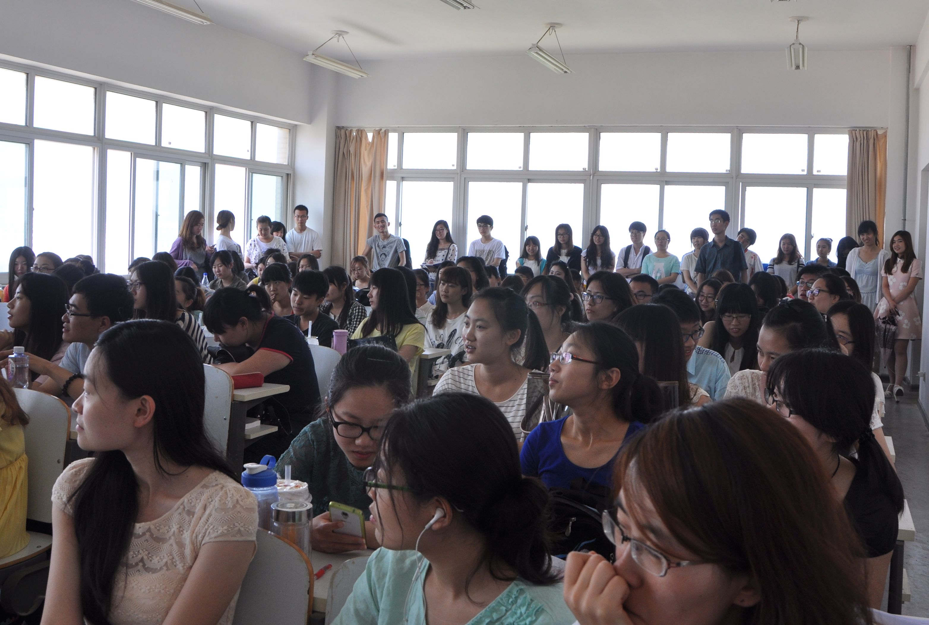 20140606-2023白菜网总站大全各年级班级负责人会议02.jpg